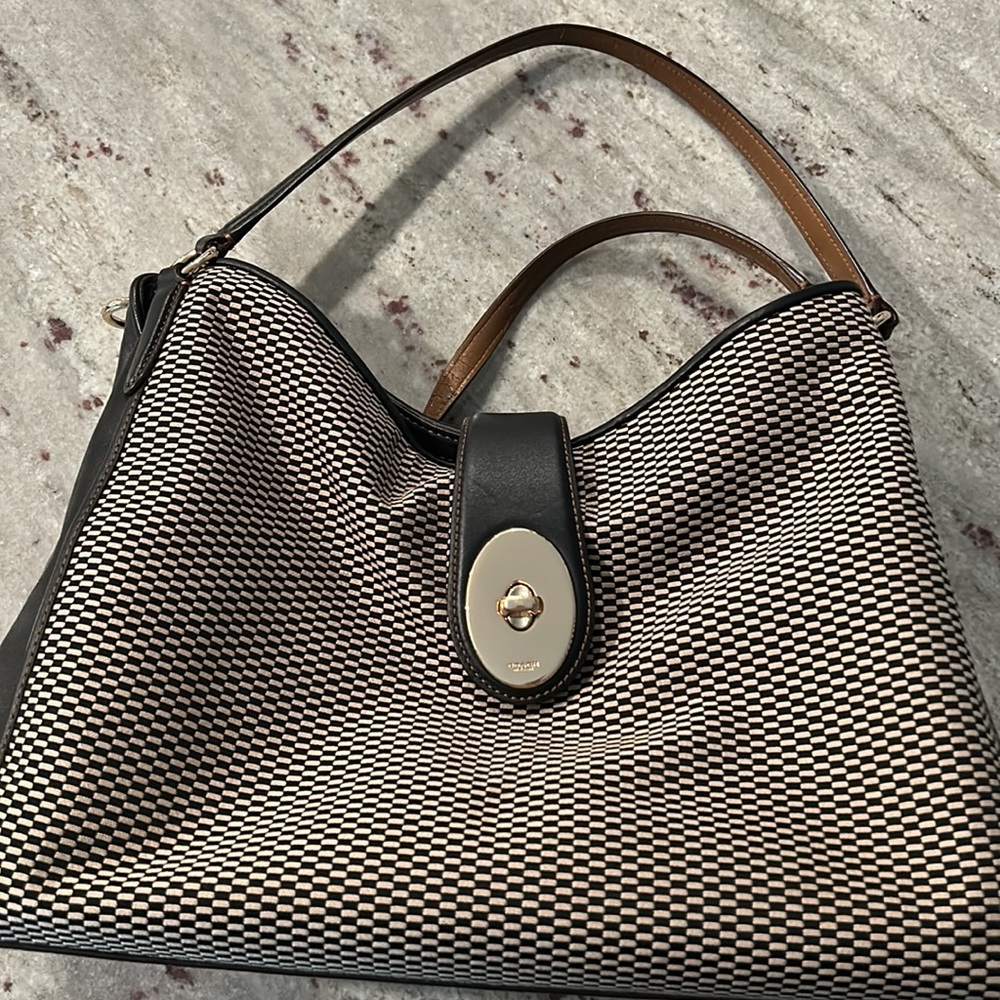 COACH Vintage CARLYLE MADISON Black & Beige Bag.